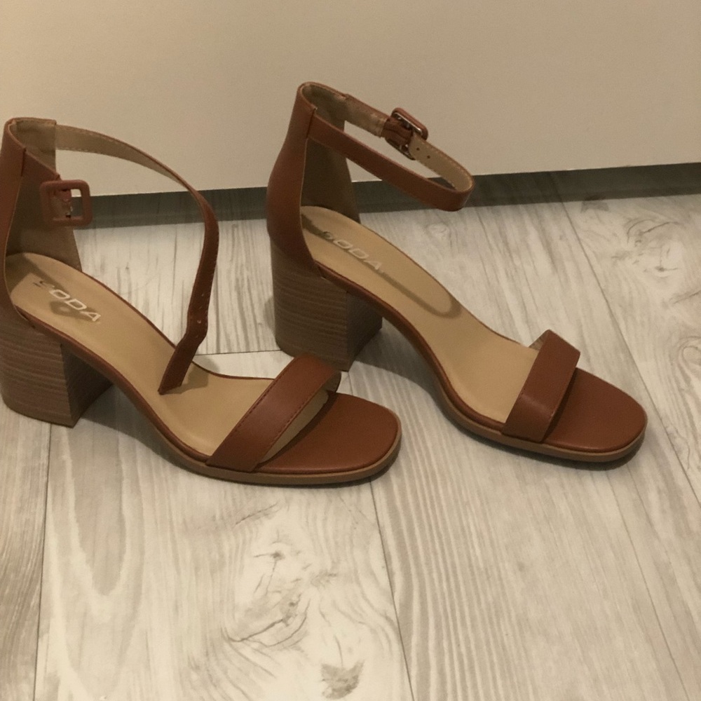 Miss Lola Heel